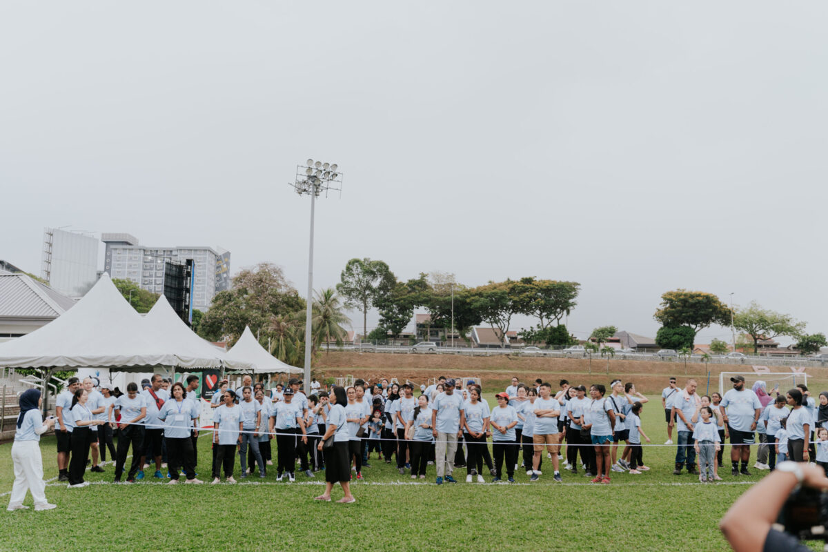 Participants are getting ready for the walk during Taarana School Walk for Autism